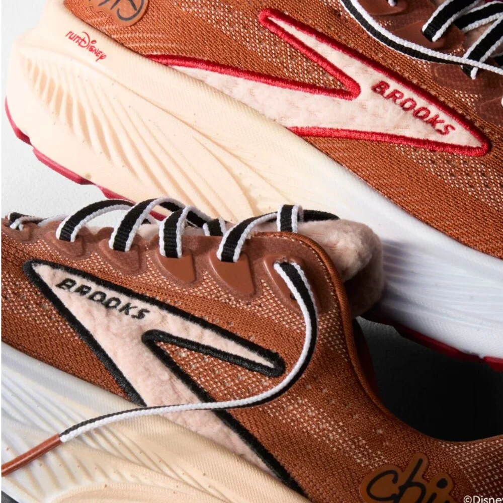 *RUN DISNEY* 2026 WDW Marathon Brooks Ghost 17 Chip n' Dale Womens size 10M-NEW!